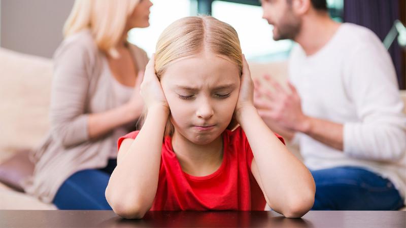 Задумайтесь, какие ваши поступки в семье могут негативно сказаться на воспитании ребенка