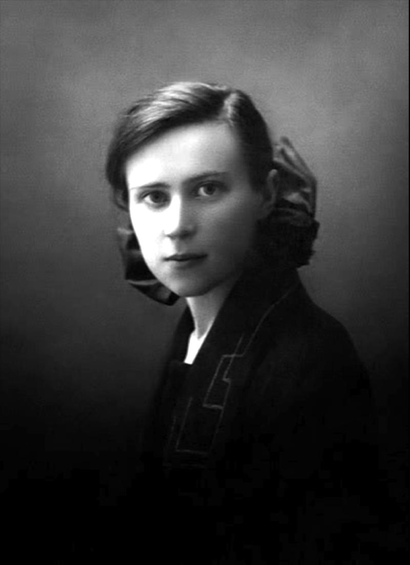 Блюма Вульфовна Зейгарник родилась в 1901 году. Является основательницей экспериментальной патопсихологии